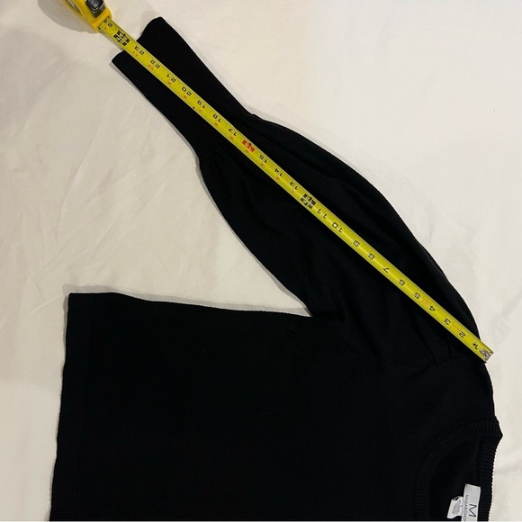 Magaschoni black puff sleeve sweater size large - Picture 7 of 7